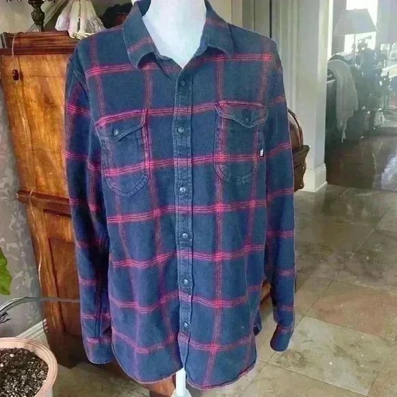 Vans men’s shirt. Long sleeve button down Large Tailored Fit. 100% cotton fabric - Picture 4 of 12